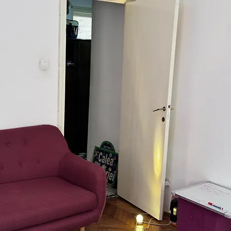 Central Artist - Shared Flat W Host * Bucharest