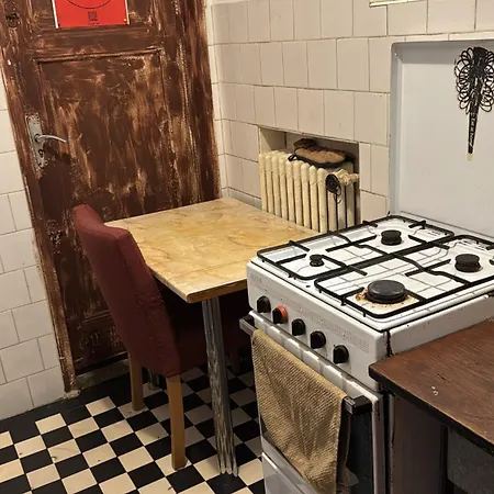 Artist - Victory Avenue *