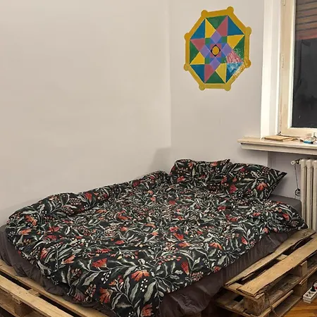 Artist - Victory Avenue * Bükreş