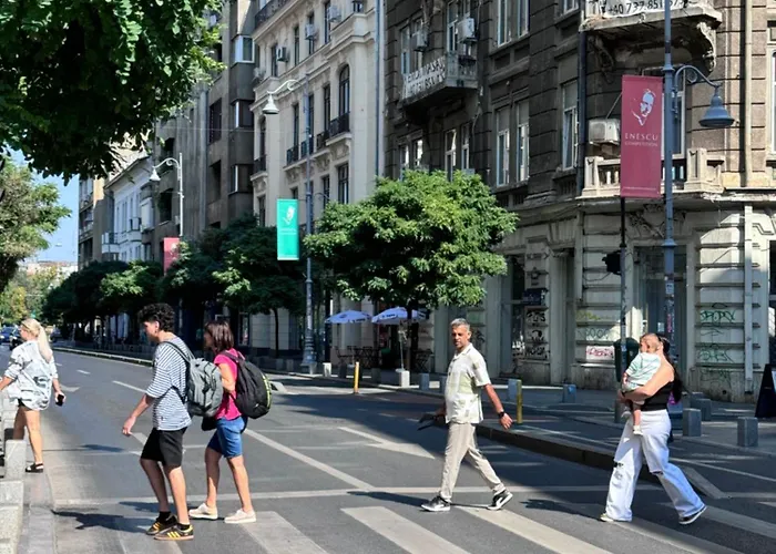 Artist - Victory Avenue