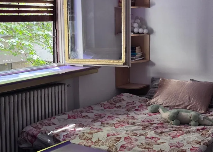 Artist - Victory Avenue * Bucureşti