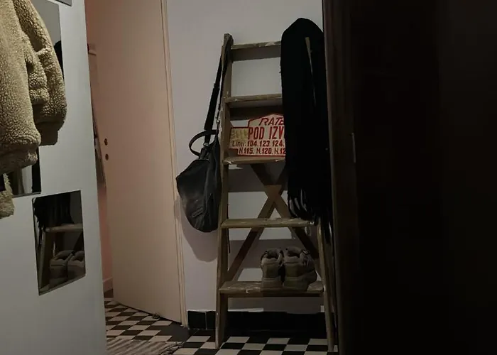 Artist - Victory Avenue Bucarest